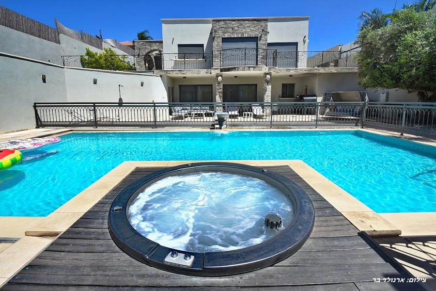 196477 גלריה חיצונית, מתחם הנופש רינג דה בל, וילה  בפוריה עילית וילות - Vila 4 U