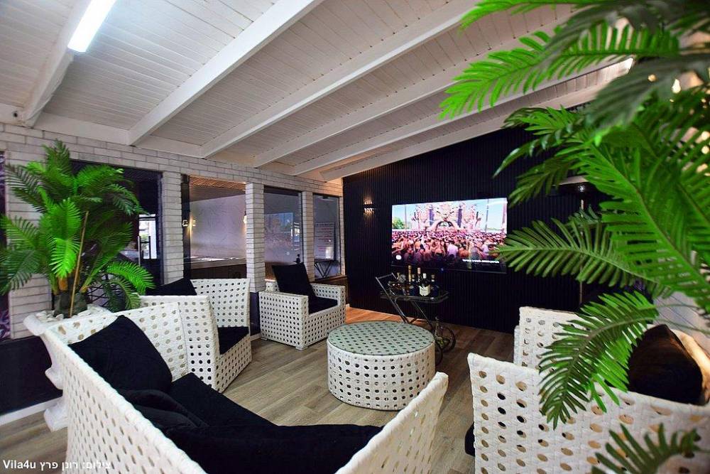 197093 מתחם חיצוני מקורה, וילה רויאל בוטיק, וילה  בנהריה וילות - Vila 4 U