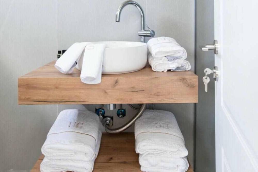 197124 סוויטות 5+6- צפנת ואורן, יו ג'י בוטיק - UG Boutique Apartment hotel, וילה  בטבריה וילות - Vila 4 U