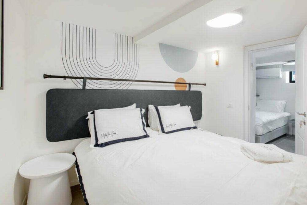 197127 סוויטות 5+6- צפנת ואורן, יו ג'י בוטיק - UG Boutique Apartment hotel, וילה  בטבריה וילות - Vila 4 U