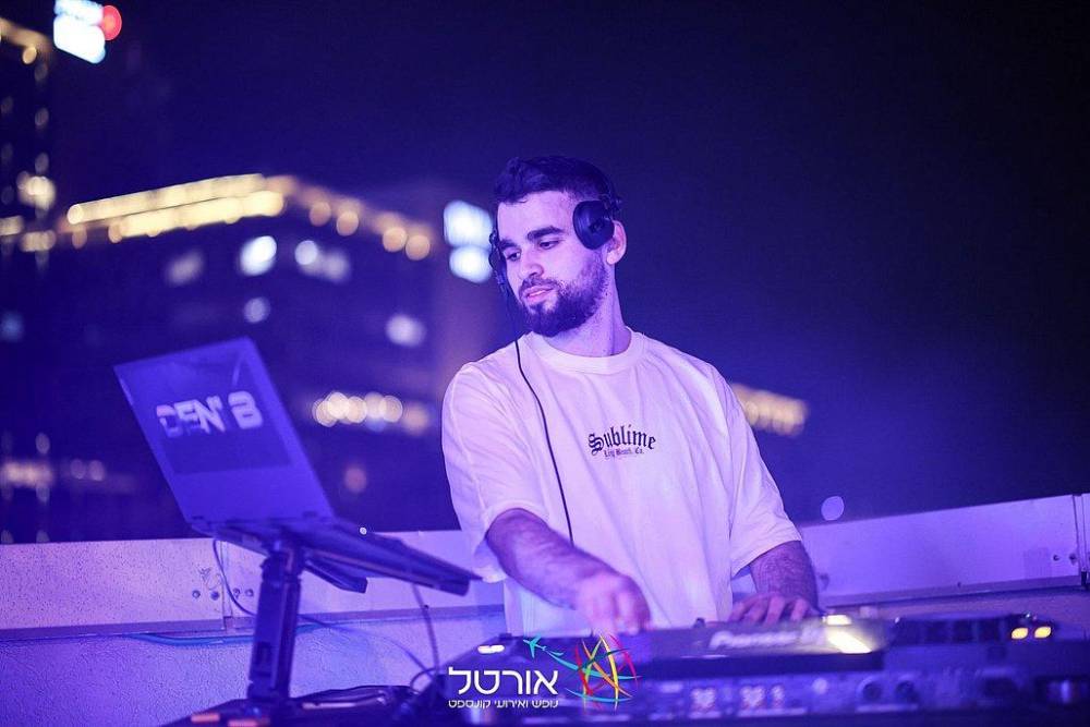 198420 גלריה כללית, אלמאגו רוף תל אביב, וילה  בתל אביב וילות - Vila 4 U