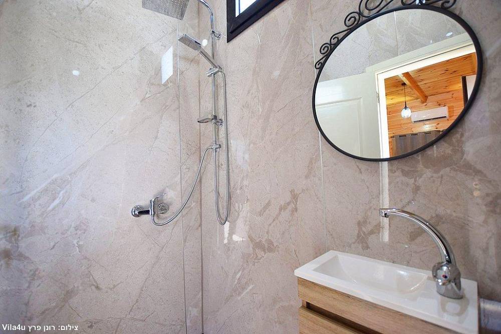 200603 הצימרים במתחם, אחוזת הזיתים ריזורט, וילה  בירכא וילות - Vila 4 U