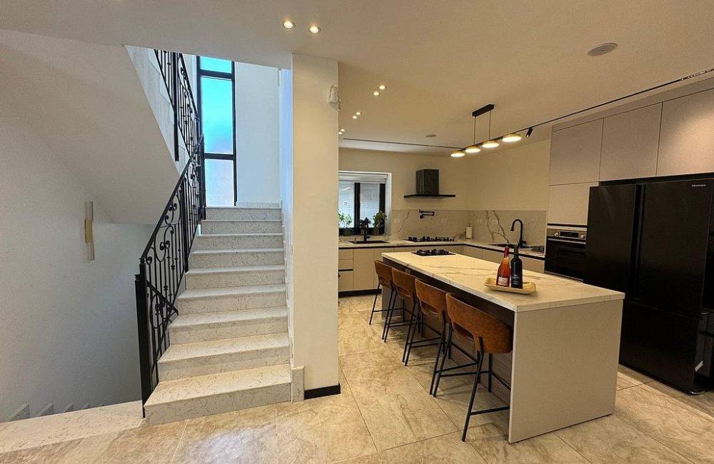 200833 גלרית פנים, וילה רויאל ירושלים, וילה  בגבעת זאב וילות - Vila 4 U