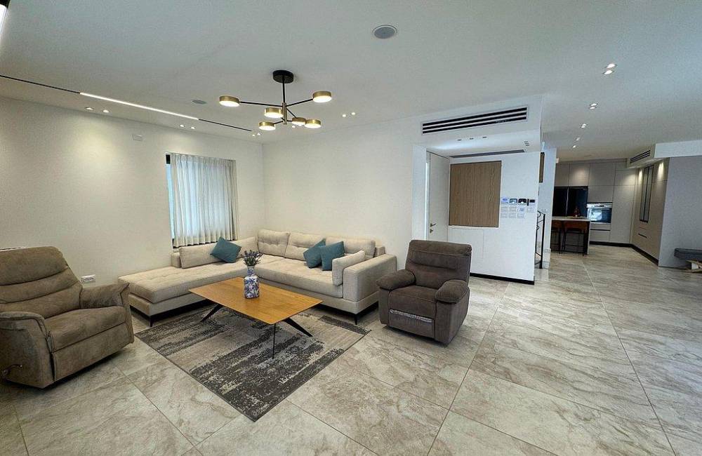 200840 גלרית פנים, וילה רויאל ירושלים, וילה  בגבעת זאב וילות - Vila 4 U