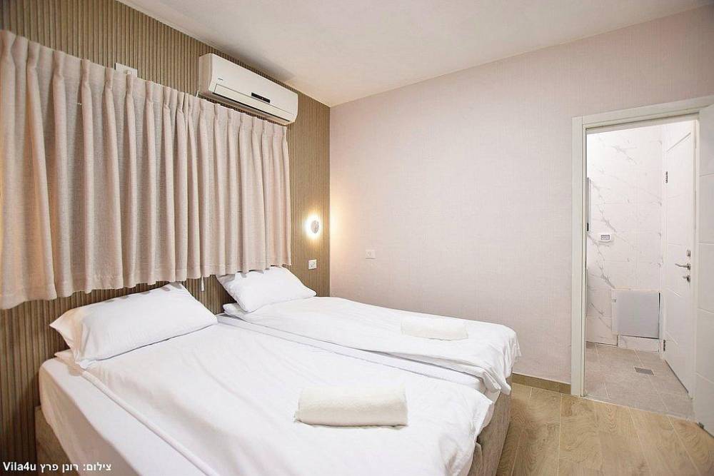 201644 גלרית פנים, אחוזת מן בוטיק, וילה  בצפת וילות - Vila 4 U