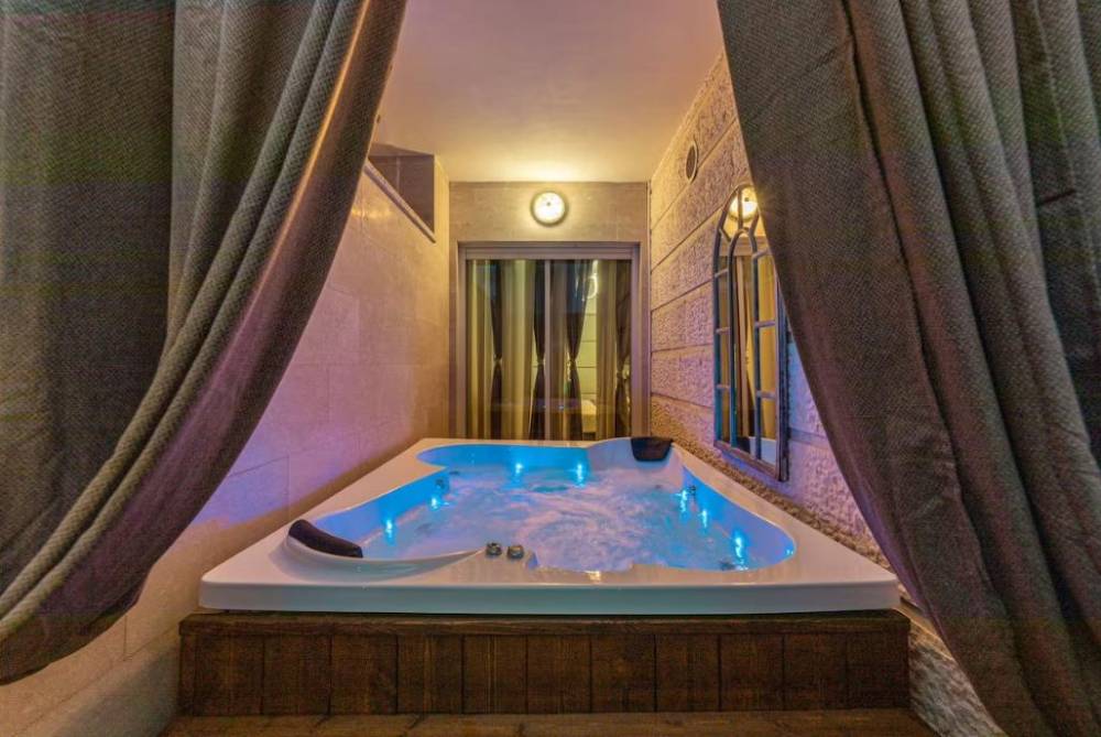 202240 גלריה כללית משותפת, לה פלמורה אילת, וילה  באילת וילות - Vila 4 U