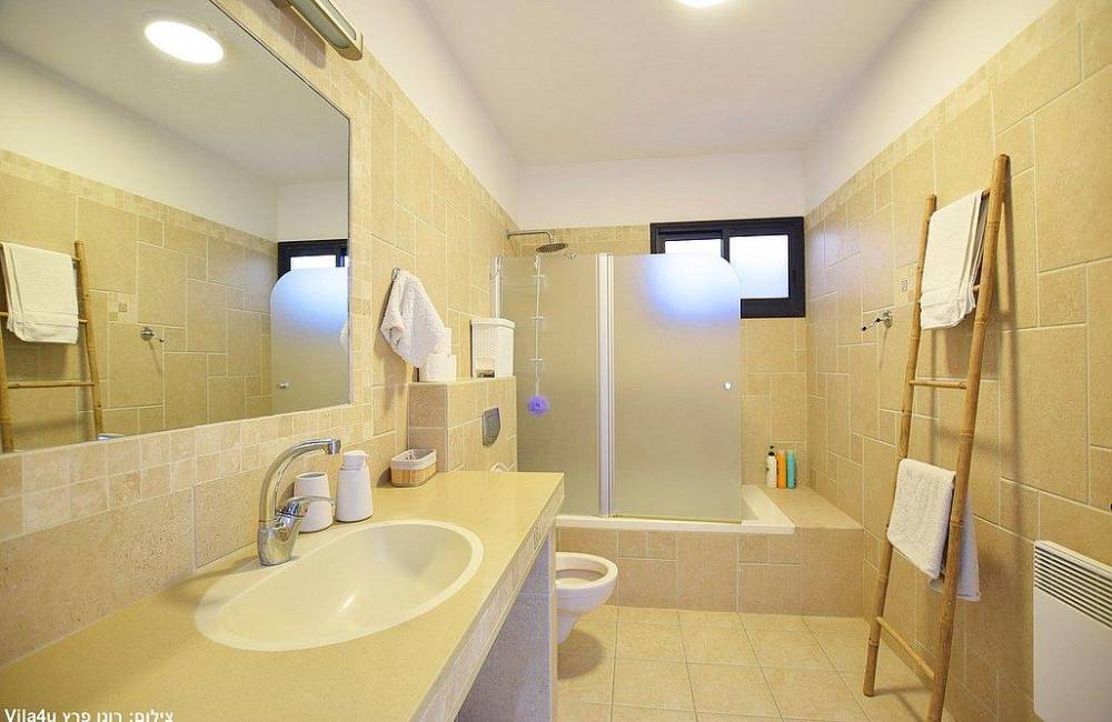 202439 גלרית פנים, וילה בליס - Villa Bliss, וילה  במגדל וילות - Vila 4 U