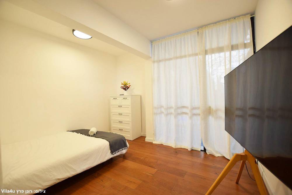 202451 גלרית פנים, וילה בליס - Villa Bliss, וילה  במגדל וילות - Vila 4 U