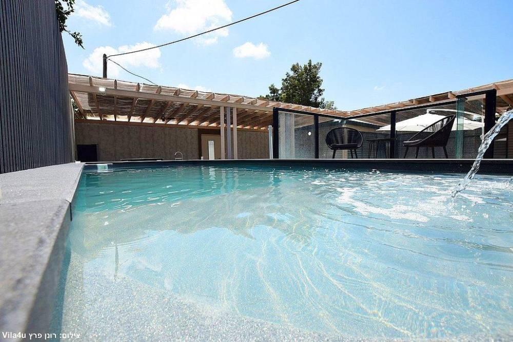 202831 המתחם חיצוני של הוילה, אחוזת כוכב יהלום, וילה  בשלומי וילות - Vila 4 U