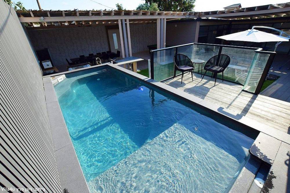 202836 המתחם חיצוני של הוילה, אחוזת כוכב יהלום, וילה  בשלומי וילות - Vila 4 U