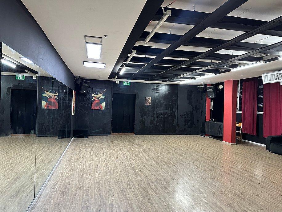 205842 אולם 2, מתחם גסולינה ראשון לציון, וילה  בראשון לציון וילות - Vila 4 U