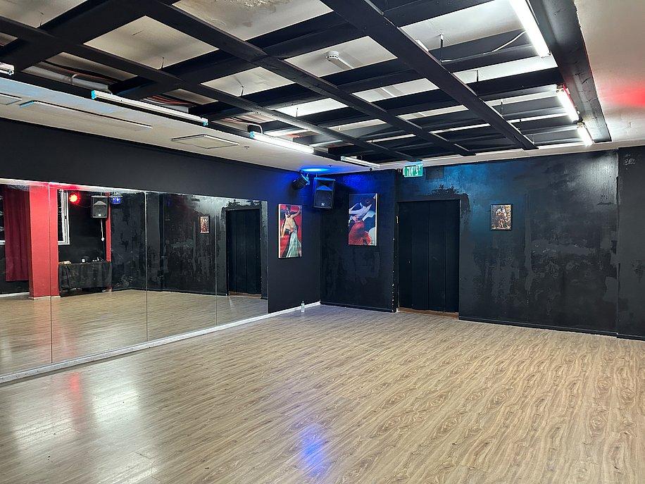 205847 אולם 2, מתחם גסולינה ראשון לציון, וילה  בראשון לציון וילות - Vila 4 U