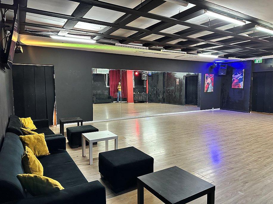 205849 אולם 2, מתחם גסולינה ראשון לציון, וילה  בראשון לציון וילות - Vila 4 U