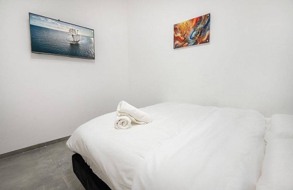 206012 חדרי השינה, וילה אלטה לוקס יוקרה, וילה  ביבנאל וילות - Vila 4 U