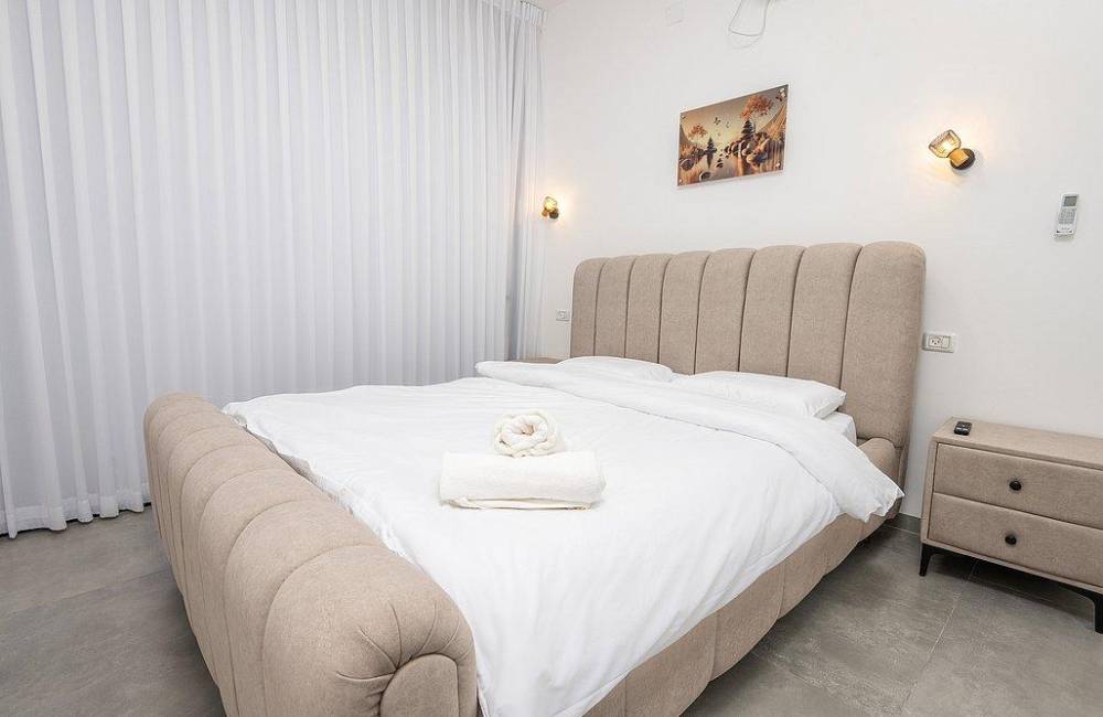 206021 חדרי השינה, וילה אלטה לוקס יוקרה, וילה  ביבנאל וילות - Vila 4 U