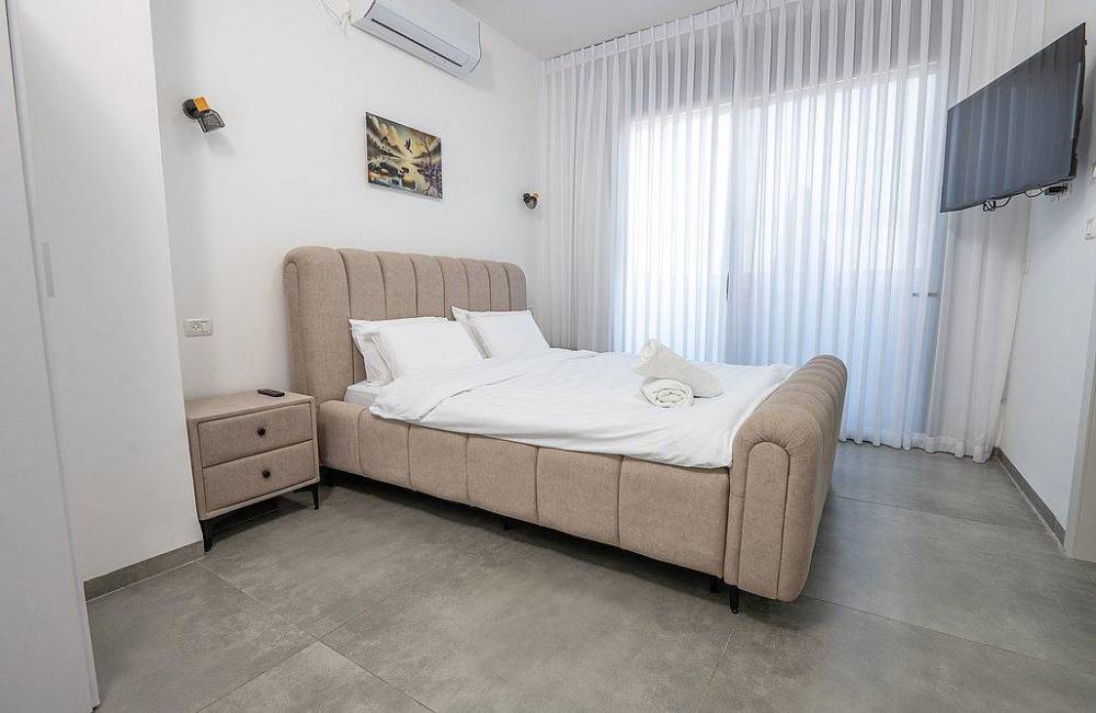 206026 חדרי השינה, וילה אלטה לוקס יוקרה, וילה  ביבנאל וילות - Vila 4 U