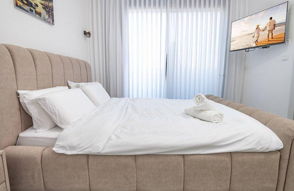 206032 חדרי השינה, וילה אלטה לוקס יוקרה, וילה  ביבנאל וילות - Vila 4 U