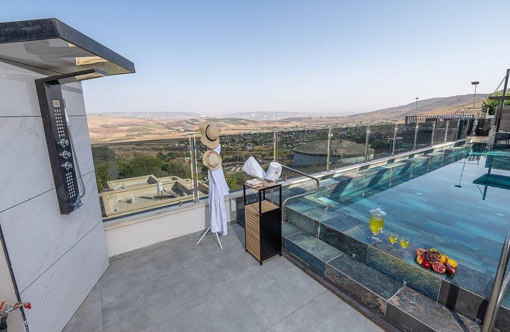 206095 מתחם חיצוני, וילה אלטה לוקס יוקרה, וילה  ביבנאל וילות - Vila 4 U