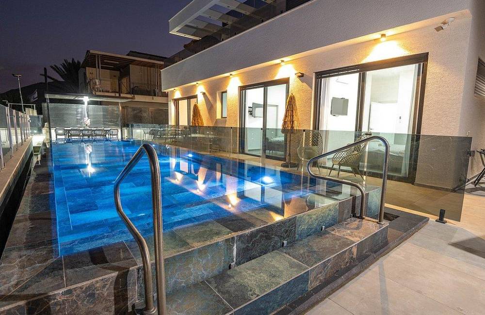 206111 מתחם חיצוני, וילה אלטה לוקס יוקרה, וילה  ביבנאל וילות - Vila 4 U