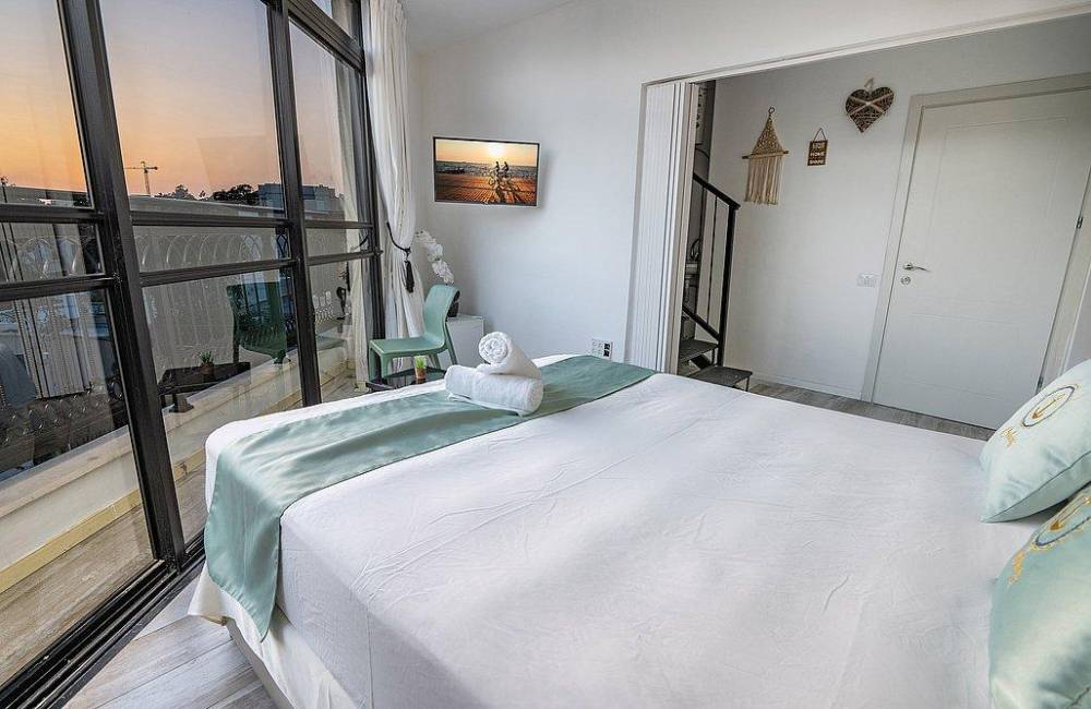 207969 הפנטהאוז, הפנטהאוז של תל אביב, וילה  בתל אביב וילות - Vila 4 U