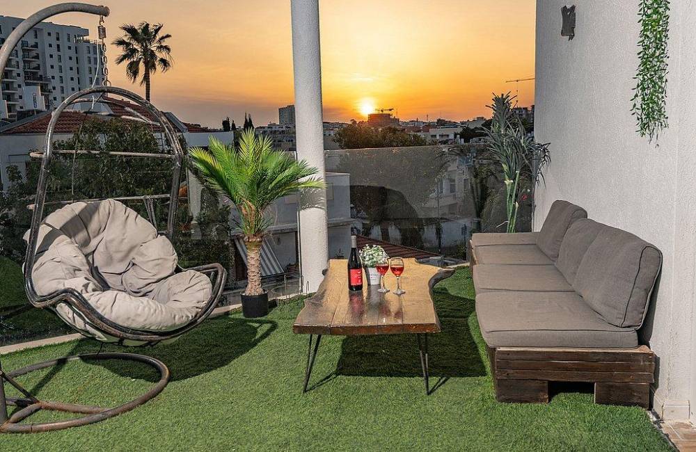 207993 הפנטהאוז, הפנטהאוז של תל אביב, וילה  בתל אביב וילות - Vila 4 U