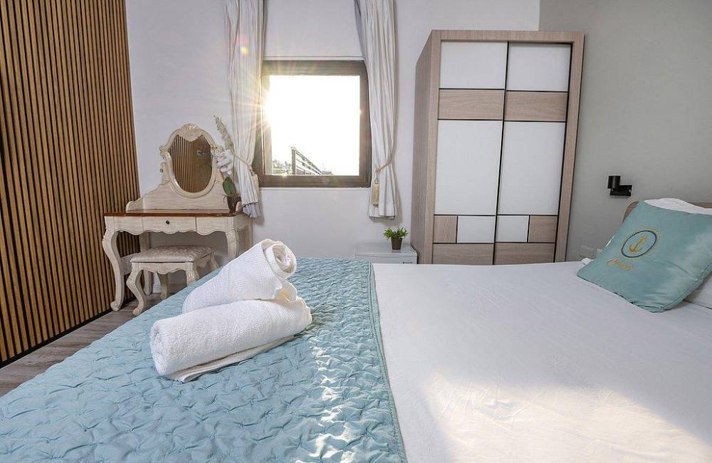 208001 דירת אירוח זוגית מרפסת וגקוזי חיצוני, הפנטהאוז של תל אביב, וילה  בתל אביב וילות - Vila 4 U