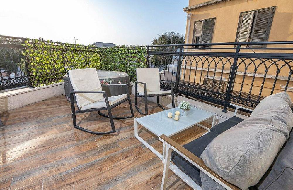 208007 דירת אירוח זוגית מרפסת וגקוזי חיצוני, הפנטהאוז של תל אביב, וילה  בתל אביב וילות - Vila 4 U