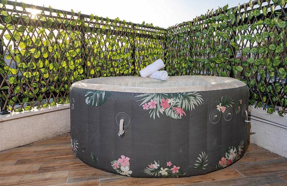 208008 דירת אירוח זוגית מרפסת וגקוזי חיצוני, הפנטהאוז של תל אביב, וילה  בתל אביב וילות - Vila 4 U