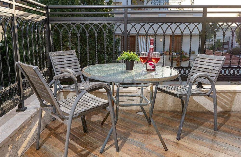 208010 דירת אירוח זוגית מרפסת וגקוזי חיצוני, הפנטהאוז של תל אביב, וילה  בתל אביב וילות - Vila 4 U