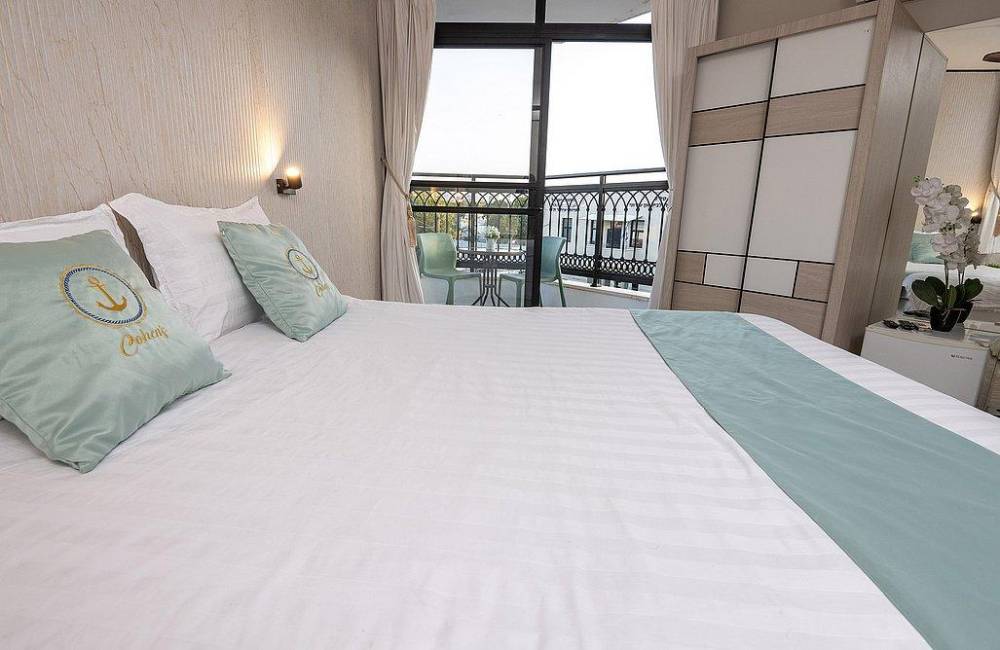 208014 דירת אירוח זוגית עם  מרפסת וגקוזי פנימי, הפנטהאוז של תל אביב, וילה  בתל אביב וילות - Vila 4 U