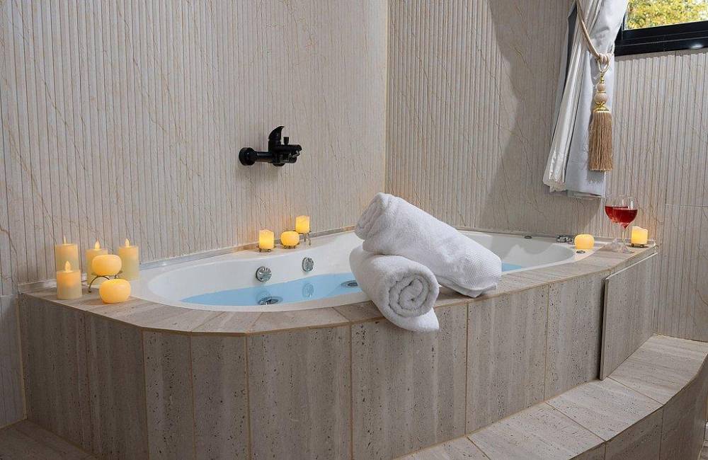 208019 דירת אירוח זוגית עם  מרפסת וגקוזי פנימי, הפנטהאוז של תל אביב, וילה  בתל אביב וילות - Vila 4 U