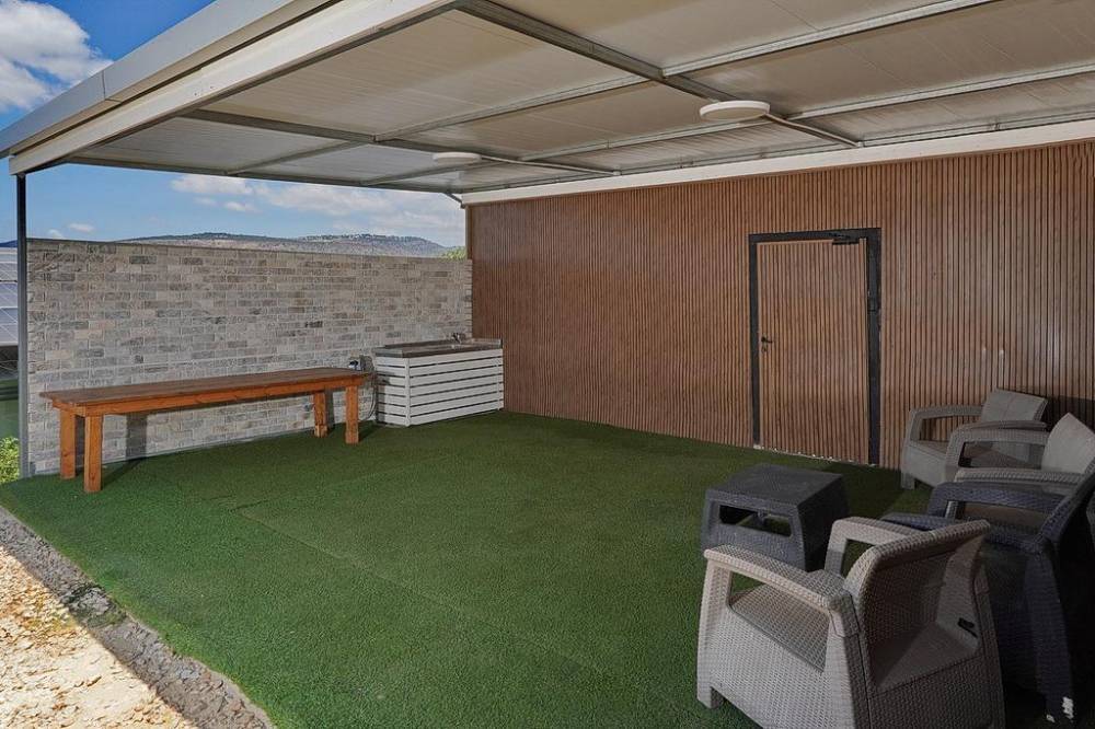 208283 בריכה ג'קוזי וסנוקר, וילה גולדן R, וילה  בעבדון וילות - Vila 4 U