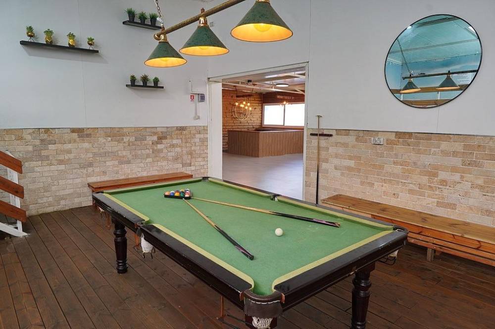 208287 בריכה ג'קוזי וסנוקר, וילה גולדן R, וילה  בעבדון וילות - Vila 4 U