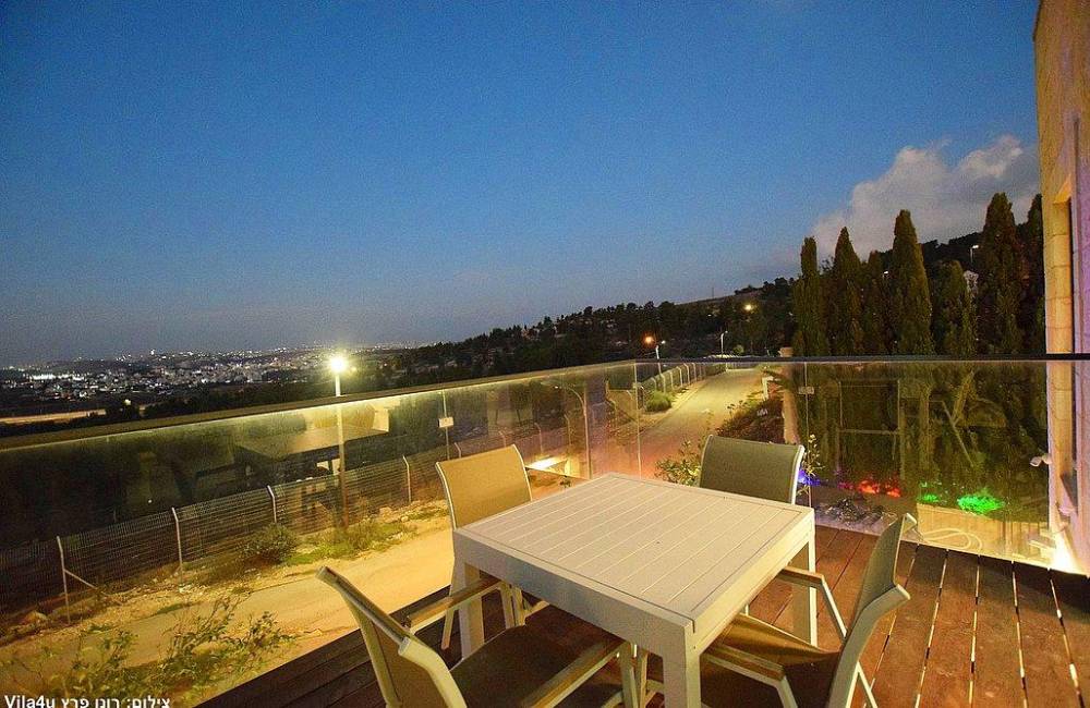 208720 חצר ונוף, וילה נווה שמואל אינדיגו, וילה  בגבעת זאב וילות - Vila 4 U