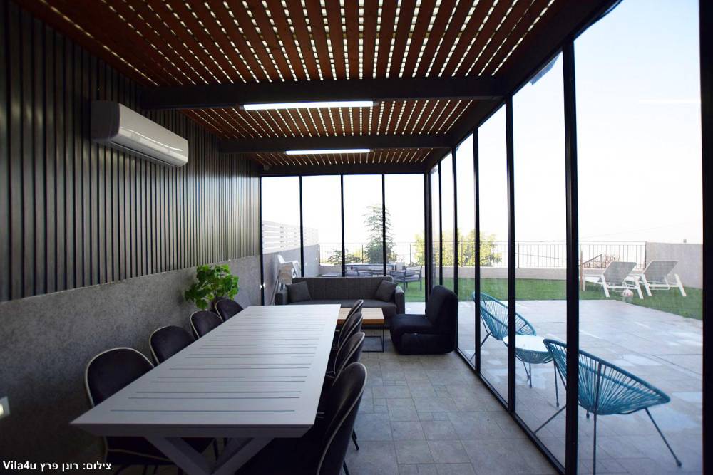 208767 מתחם ישיבה ואוכל מקורה, אחוזת אביאל בכנרת, וילה  בטבריה וילות - Vila 4 U