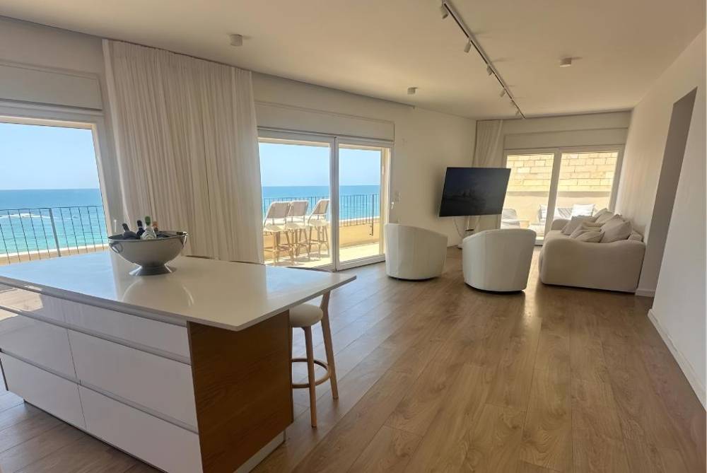 208836 כללי, גורדונס - גג על הים, וילה  בתל אביב וילות - Vila 4 U