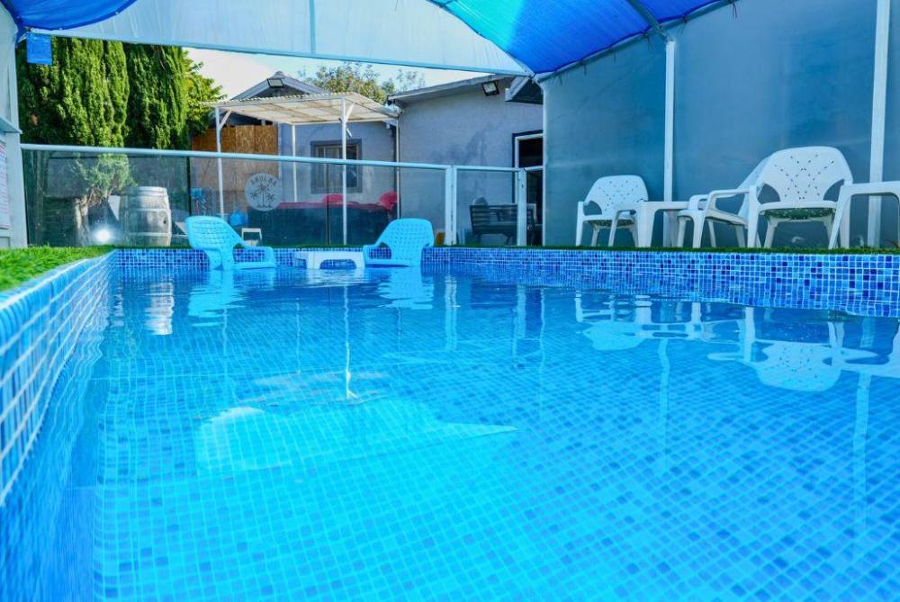 209097 החצר והבריכה, אושיה ריזורט, וילה  בעבדון וילות - Vila 4 U