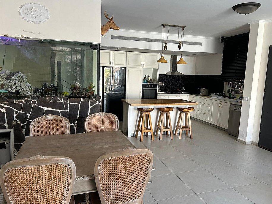 209969 גלרית פנים, סוויטת גן עדן בשרון, וילה  בכפר סבא וילות - Vila 4 U