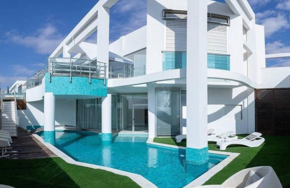 210800 המתחם החיצוני, אחוזת ג'ורדן, וילה  באילת וילות - Vila 4 U