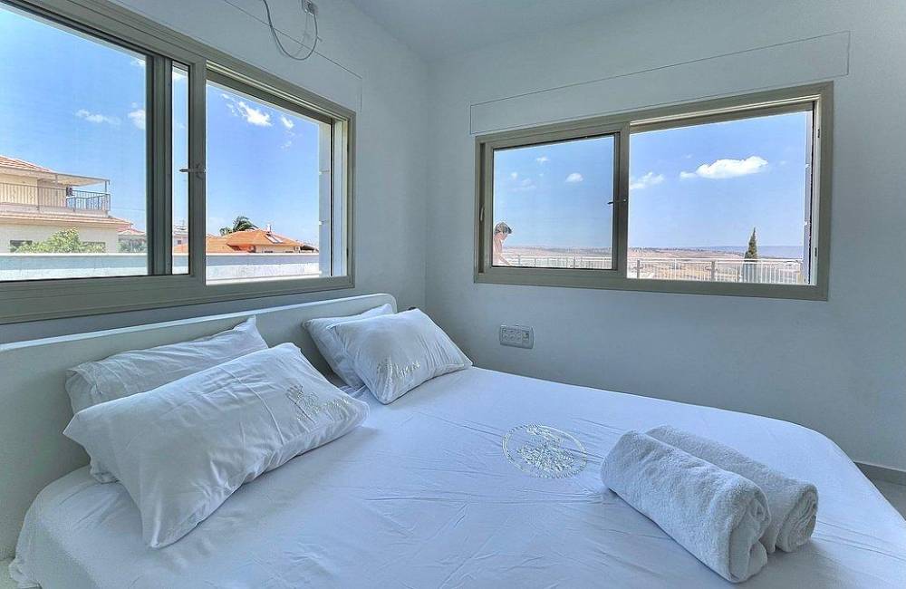 211175 גלרית פנים, וילה לבנה יבנאל, וילה  ביבנאל וילות - Vila 4 U