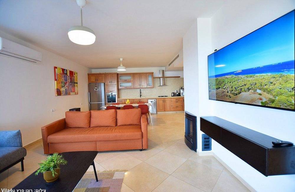 211302 גלרית פנים, מלרוז על הכנרת, וילה  במגדל וילות - Vila 4 U