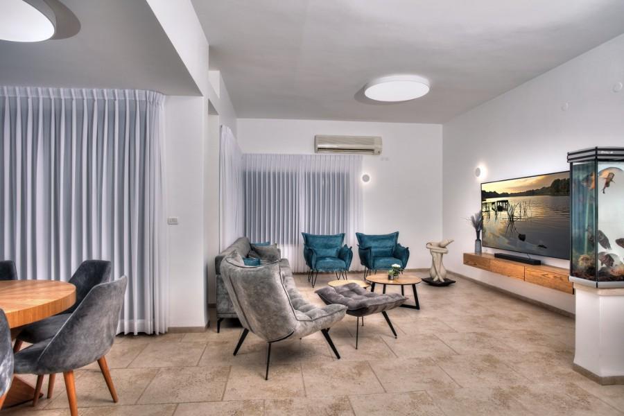 212191 גלרית פנים, וילת יוקרה - אחוזת נשרים, וילה  בספסופה וילות - Vila 4 U