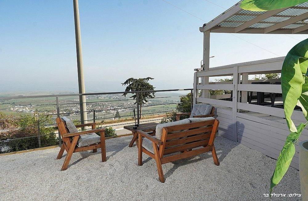 212414 גלרית חוץ, וילה קאלי, וילה  בנוף כנרת וילות - Vila 4 U