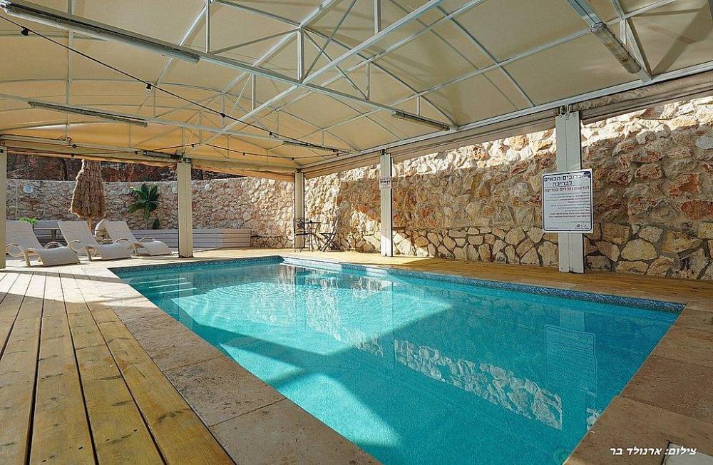 212426 גלרית חוץ, וילה קאלי, וילה  בנוף כנרת וילות - Vila 4 U