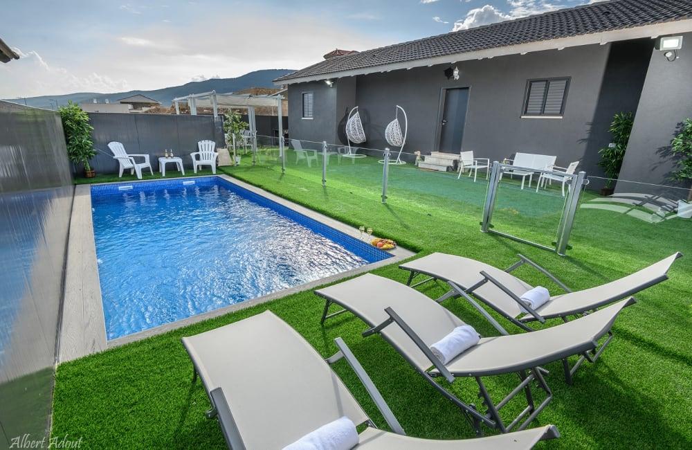 213493 וילה דיאמנטה - בריכה והחצר, וילה דיאמנטה, וילה  בספסופה וילות - Vila 4 U