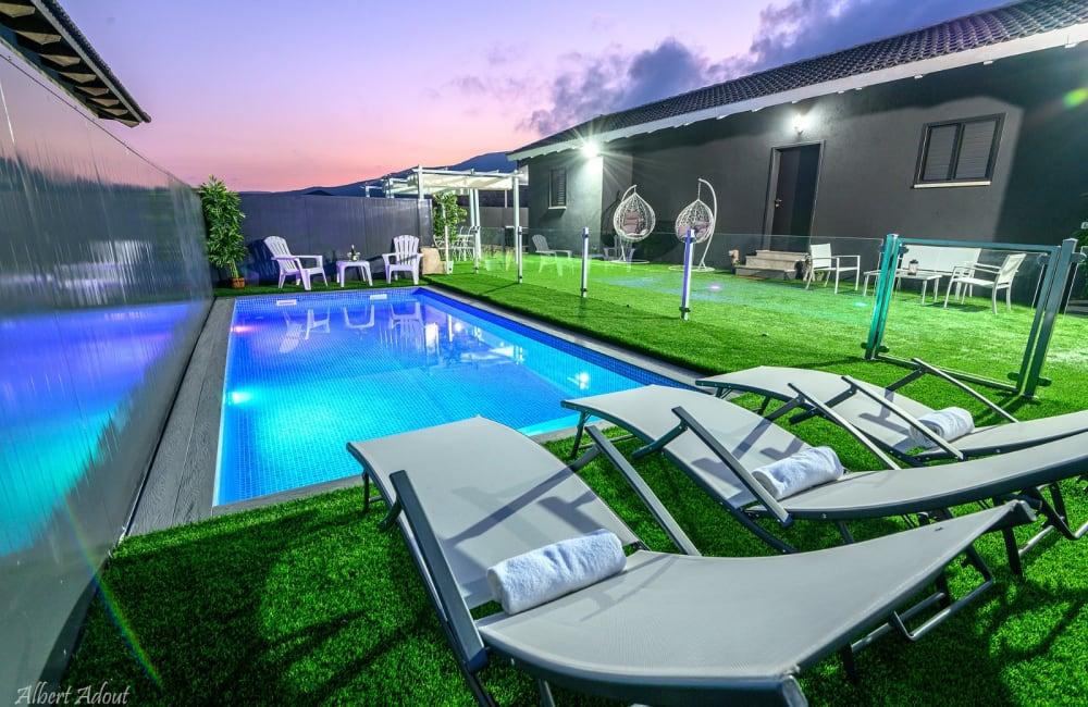 213503 וילה דיאמנטה - בריכה והחצר, וילה דיאמנטה, וילה  בספסופה וילות - Vila 4 U