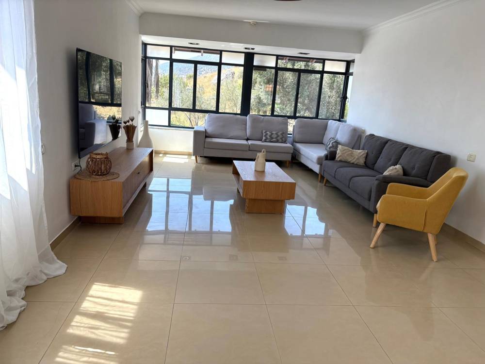 213633 גלרית פנים, וילה נוף להרים, וילה  בקרית שמונה וילות - Vila 4 U