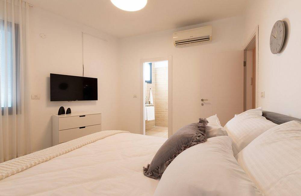 213874 גלריה כללית, וילה על הים בראשון, וילה  בראשון לציון וילות - Vila 4 U