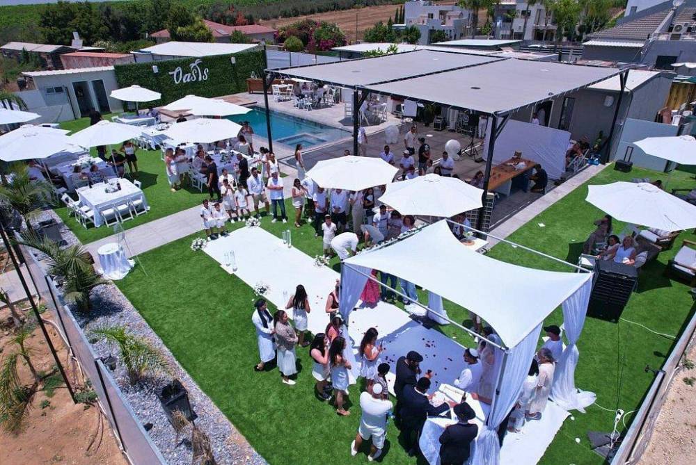 214904 חוגגים אצלנו, אואזיס, וילה  בשדה צבי וילות - Vila 4 U