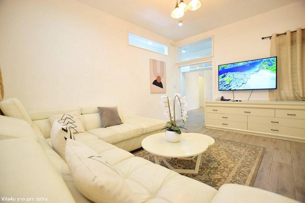 215281 פנים הוילה והחדרים, ויליג' קומפלקס ריזורט, וילה  בניר בנים וילות - Vila 4 U